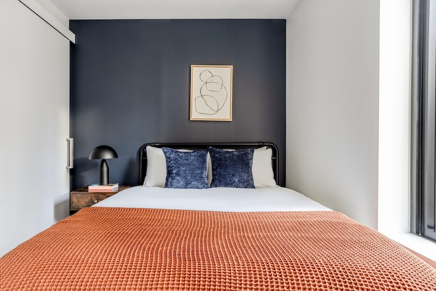 Cool Seaport Studio W/ Fitness, Close To Shopping & Dining, By Blueground - Boston, MA