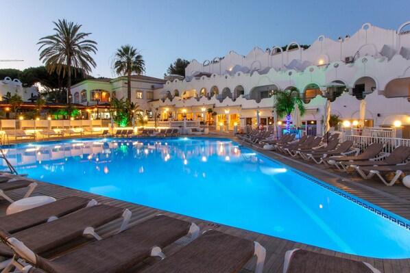 Opvarmet pool