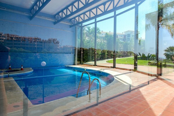 Piscine couverte