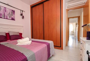 2 bedrooms, in-room safe, free WiFi, bed sheets - Amazing place with large terrace and BBQ (Mijas Costa)