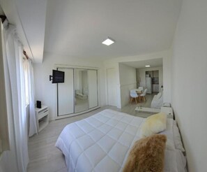 1 habitación, tabla de planchar con plancha, wifi y ropa de cama 