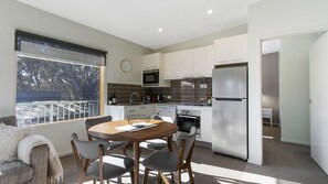 Microwave, stovetop - Apres - Dinner Plain (Dinner Plain)