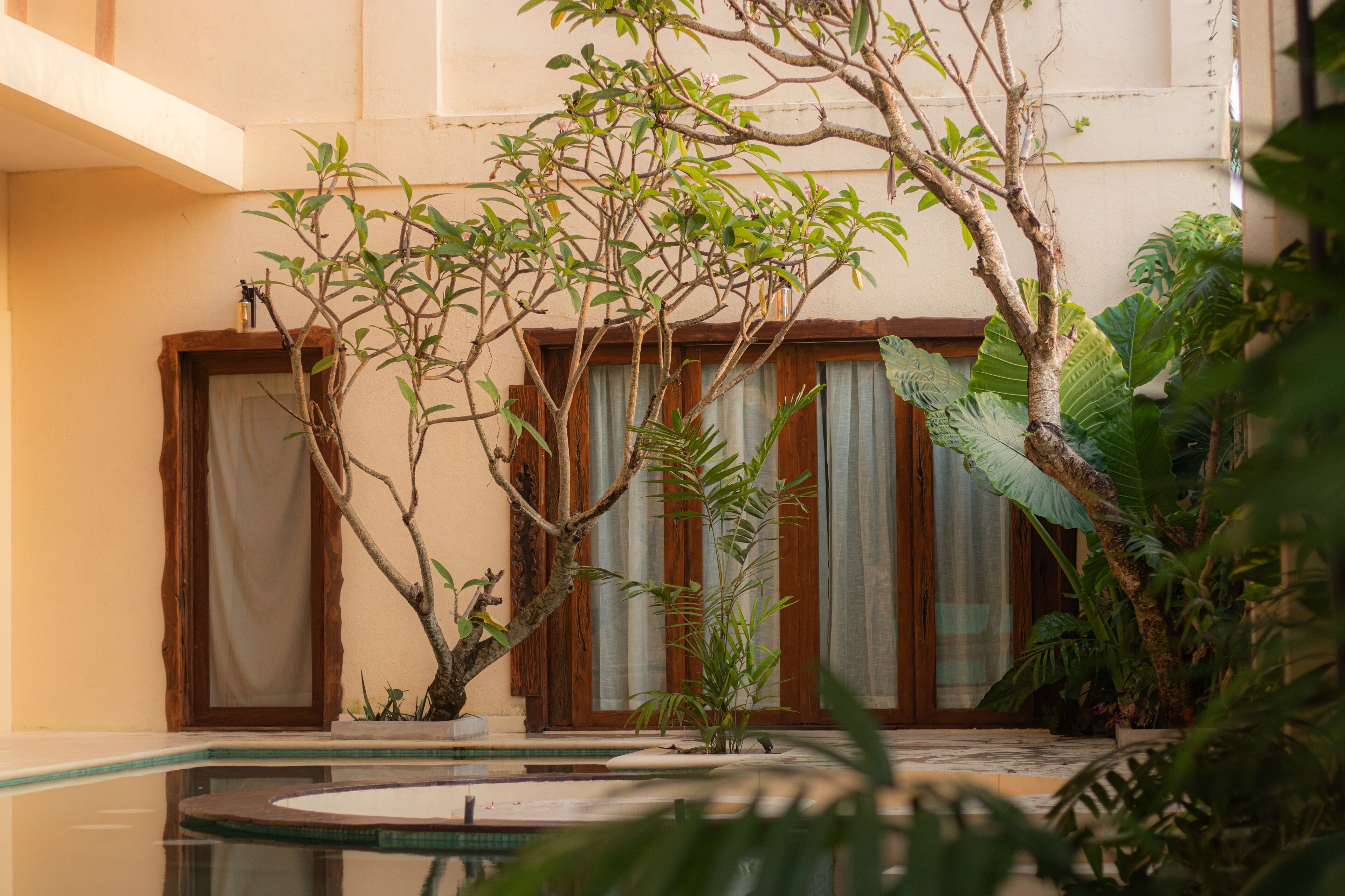 المنشأة من الخارج