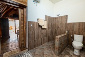 Deluxe Villa | Bathroom - Ulun Si Joglo Private Villa by Supala (Ubud)