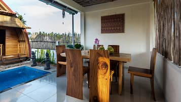 Deluxe Villa | Dapur peribadi | Peti sejuk, dapur, cerek elektrik, pembakar roti