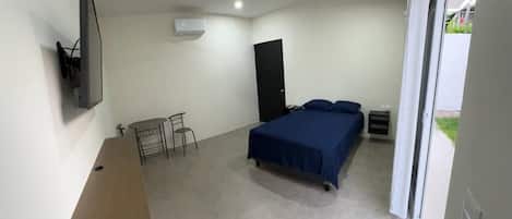 1 habitación, wifi y ropa de cama