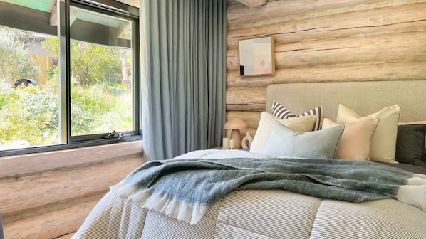 3 bedrooms, iron/ironing board, travel crib, WiFi