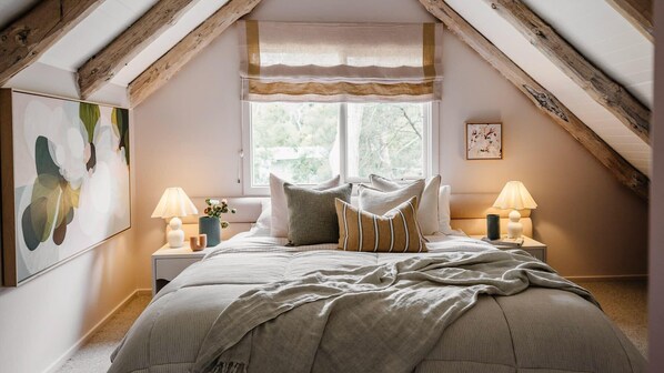 3 bedrooms, iron/ironing board, travel cot, WiFi