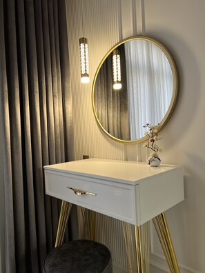 Kamar Double Mewah | Seprai katun Mesir, seprai premium, dan selimut bulu angsa