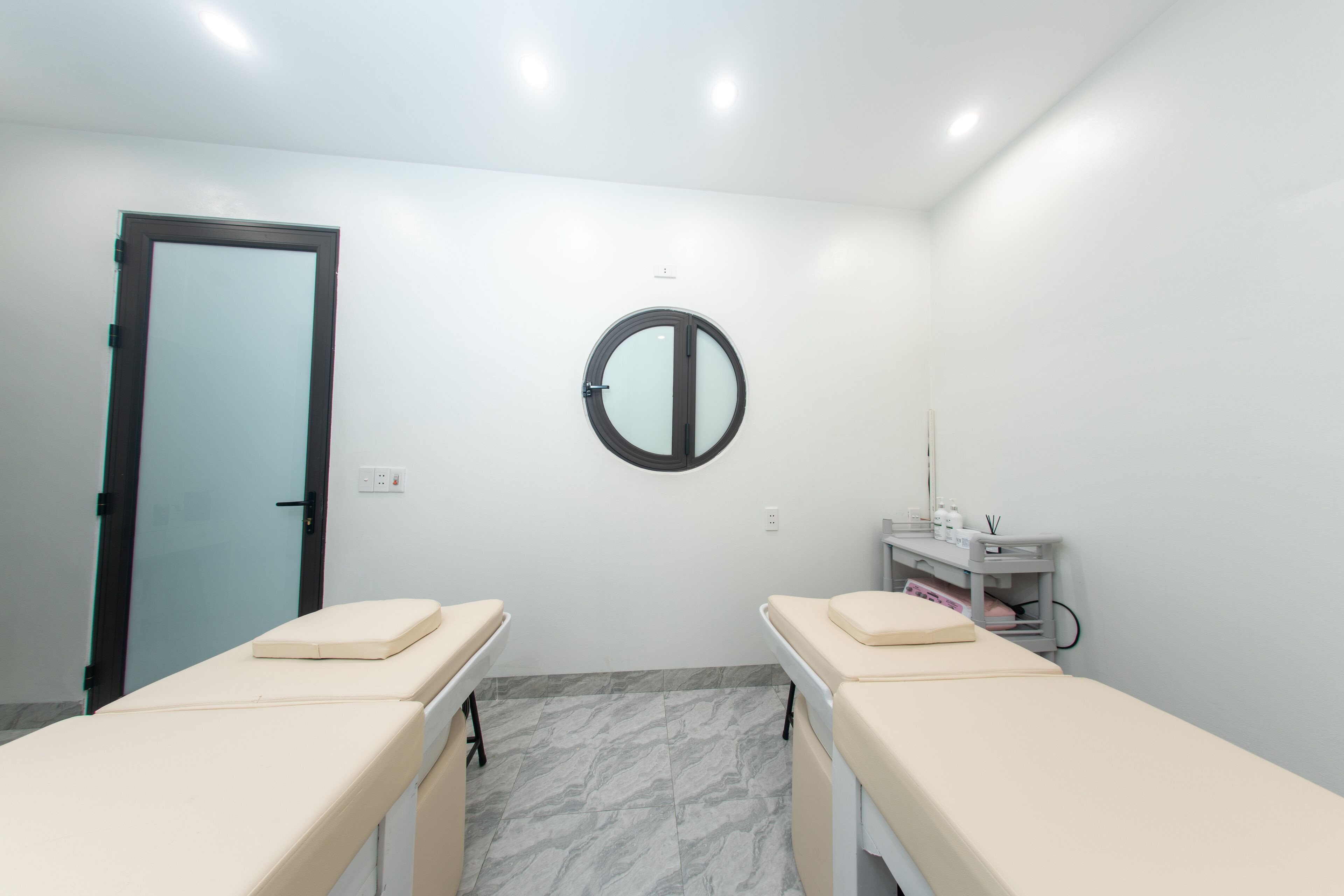 Body scrubs, facials, reflexology