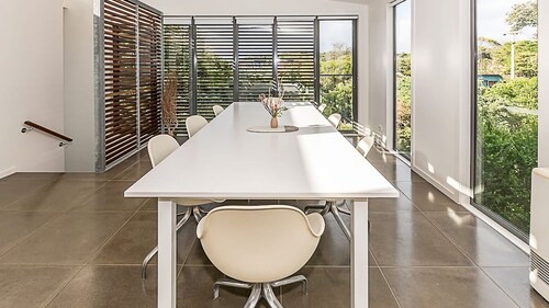 Sunshine Hideaway, Sandy Point