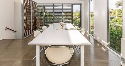 Sunshine Hideaway, Sandy Point