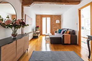 TV - Apartamento junto al Ayuntamiento - by wehomes (Santander)