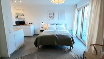 1 bedroom, desk, free WiFi, bed sheets