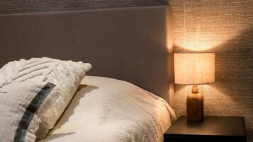 1 slaapkamer, een bureau, wifi, beddengoed