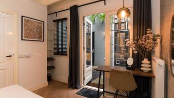 1 chambre, bureau, Wi-Fi, draps fournis