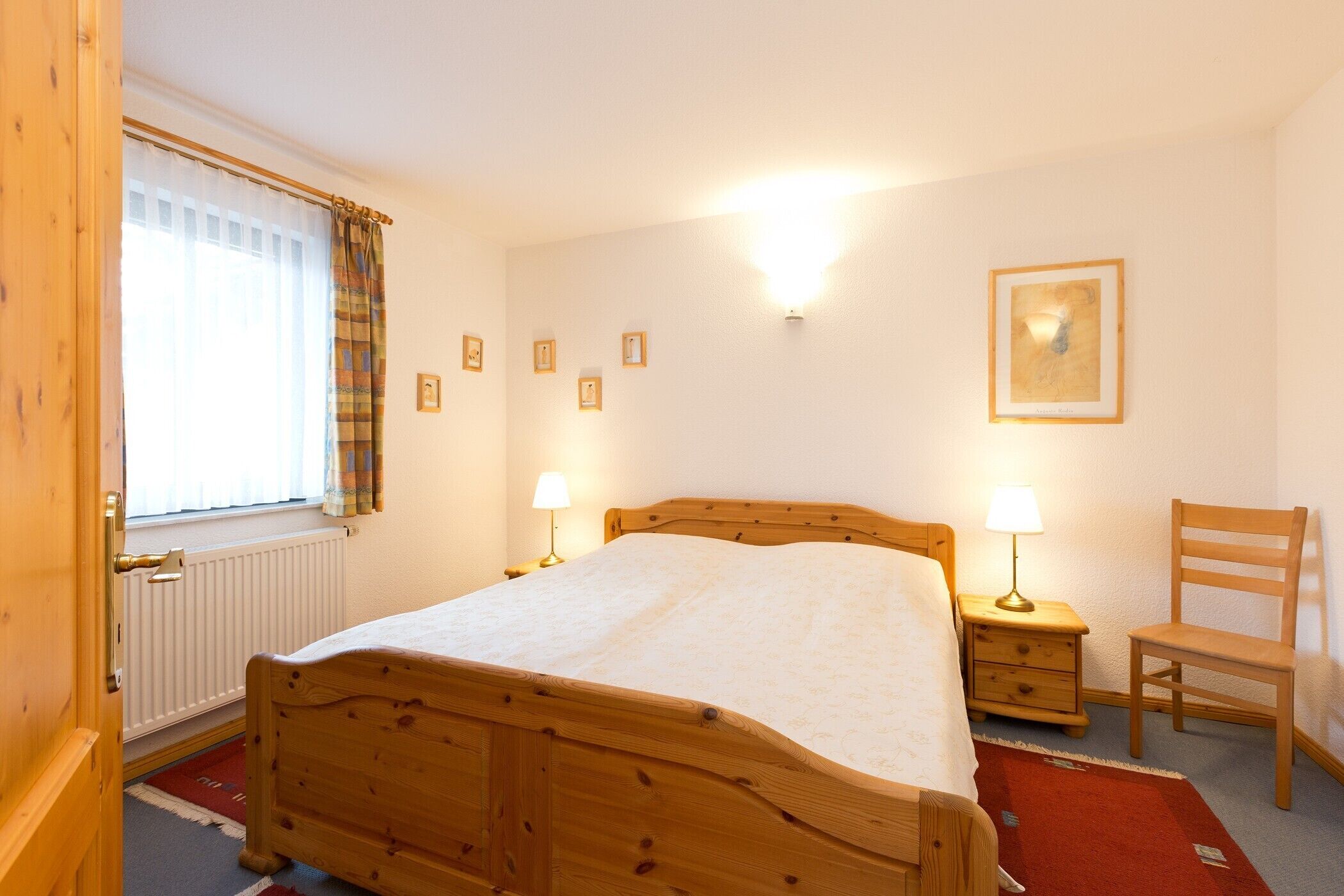 2 chambres, fer et planche à repasser, accès au Wi-Fi (inclus)