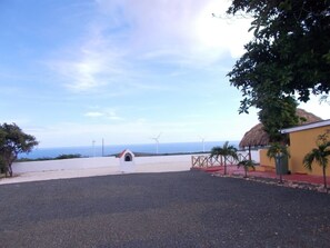 Terrace/patio - Uitzicht op de Zee: een Ontspannend Uitje met Uitzicht op de zee (Tera Korá)