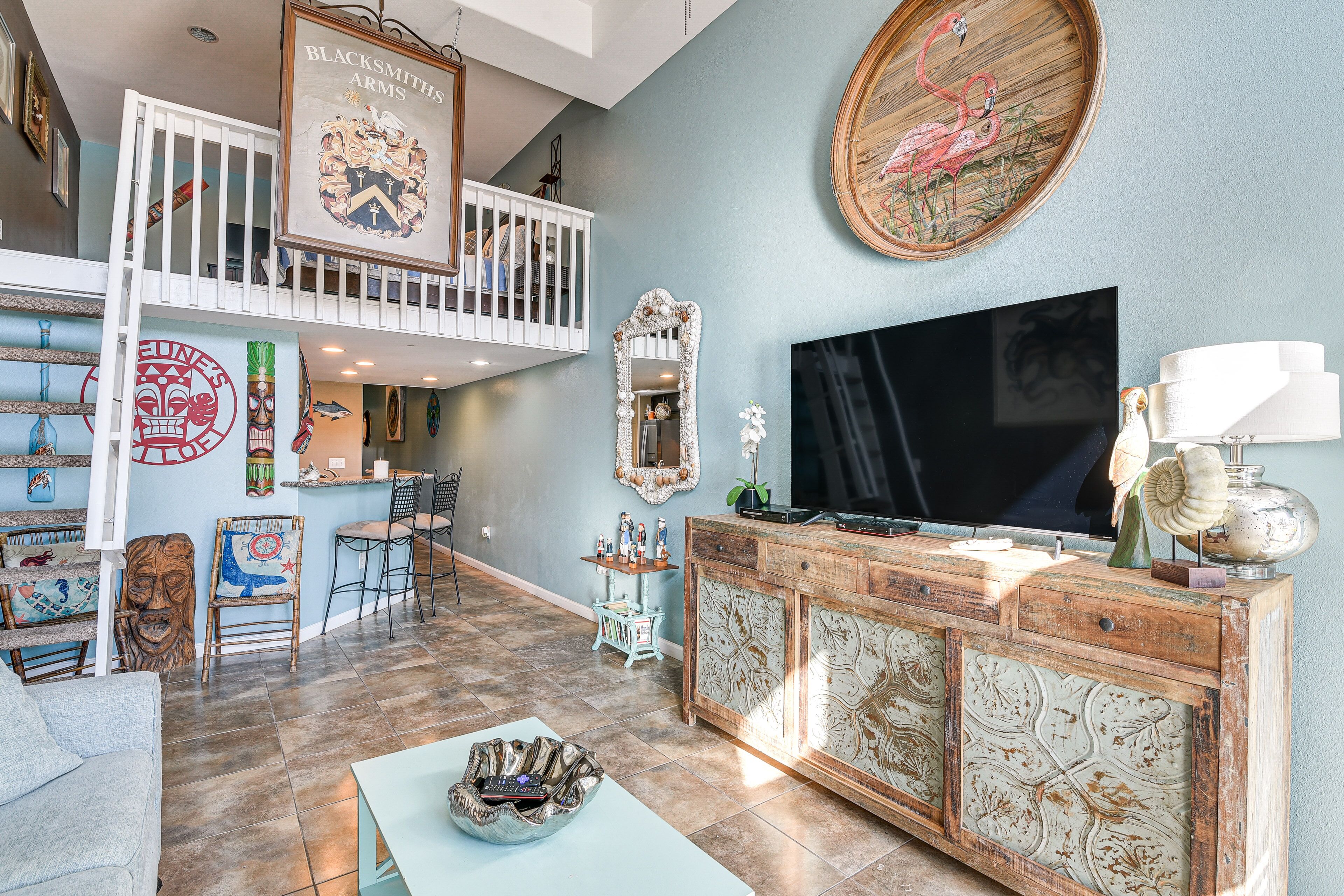 Galveston Condo: 3 Community Pools, Walk to Beach!