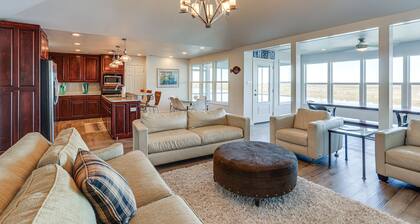 Waterfront NOLA Gem w/ Boat Dock & Lift