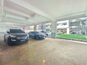 Free self parking - Lux Suites Heartland Business Apartments (Nairobi)