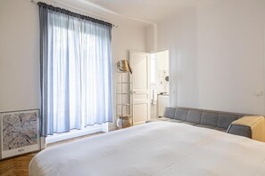 2 chambres, fer et planche à repasser, accès Internet, draps fournis