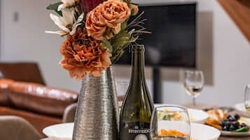 Deluxe House | In-room dining