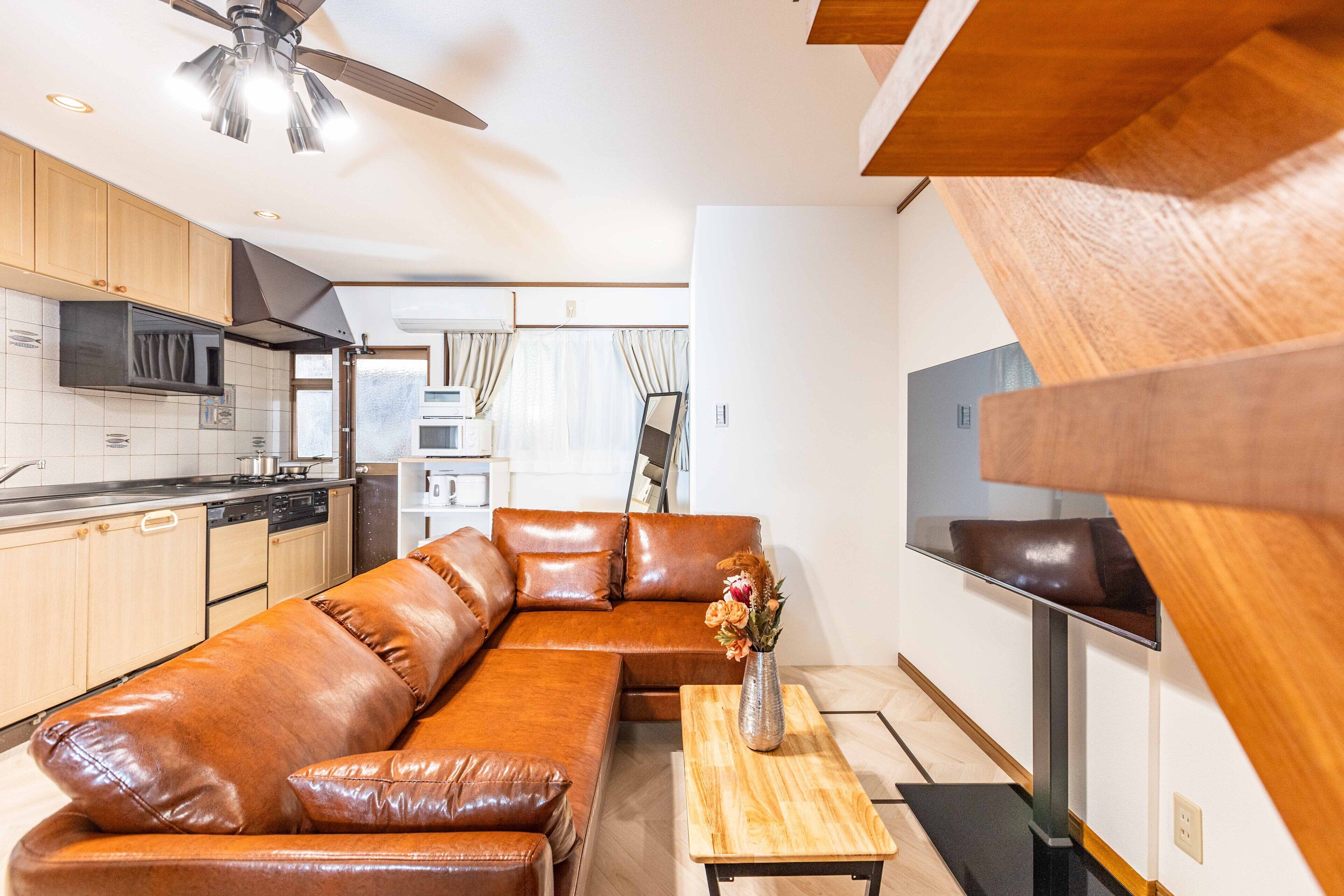 Nhà Deluxe | Khu phòng khách | TV màn hình phẳng 