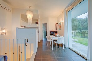 Dining - Casa Oleandri Shared Pool And Lake View (Toscolano Maderno)