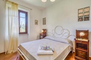 家庭公寓, 多间卧室, 双浴室, 山腰 (Quercia 1 - Relax in Tuscany) | 2 多间卧室、熨斗/熨衣板、免费 WiFi、床单