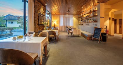 Guilin Village Creek Inn