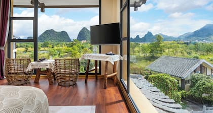 Guilin Village Creek Inn