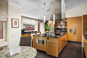 Imagen sin descripción, 3 de 35, botón