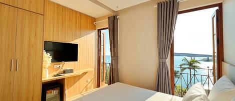 Deluxe-Doppelzimmer, 1 Queen-Bett, Balkon, Meerblick | Bettwäsche aus ägyptischer Baumwolle, hochwertige Bettwaren