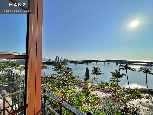 Deluxe Double Room, 1 Queen Bed, Balcony, Sea View | Egyptian cotton sheets, premium bedding, memory-foam beds, minibar