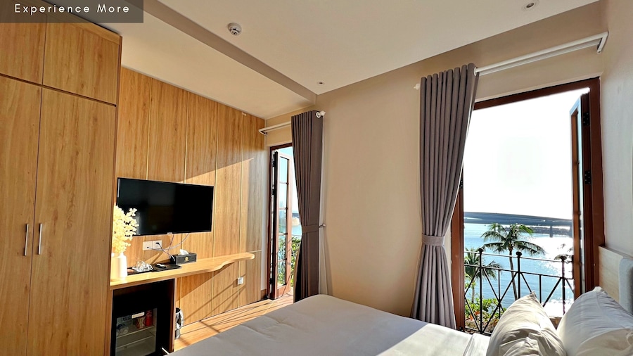 HANZ泻湖日落精品酒店