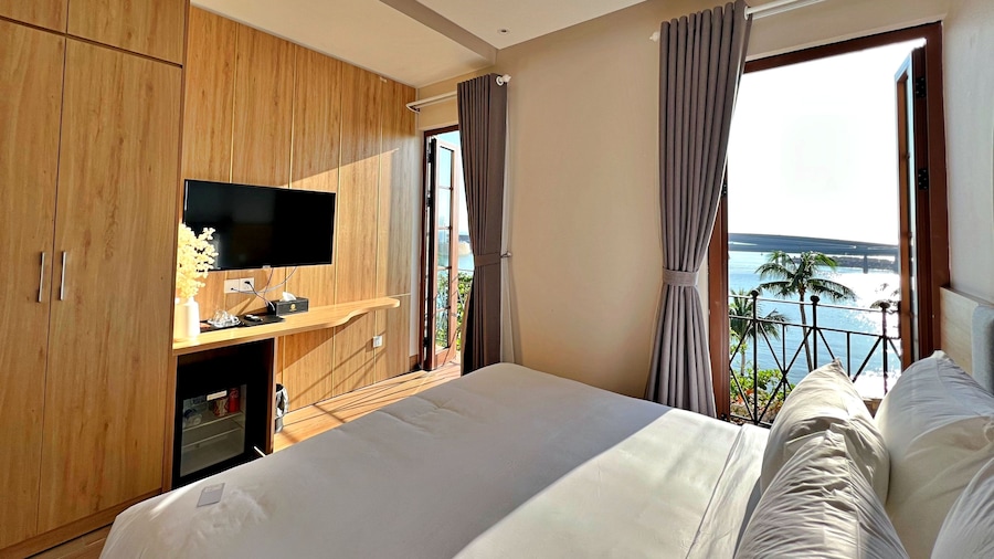 HAN Lagoon Sunset Hotel