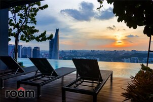 Sundeck