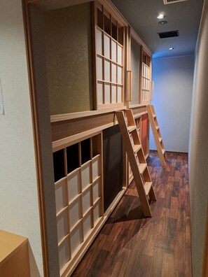 Comfort Shared Dormitory, Non Smoking, Mountain View - Daisen Basecamp (Daisen)