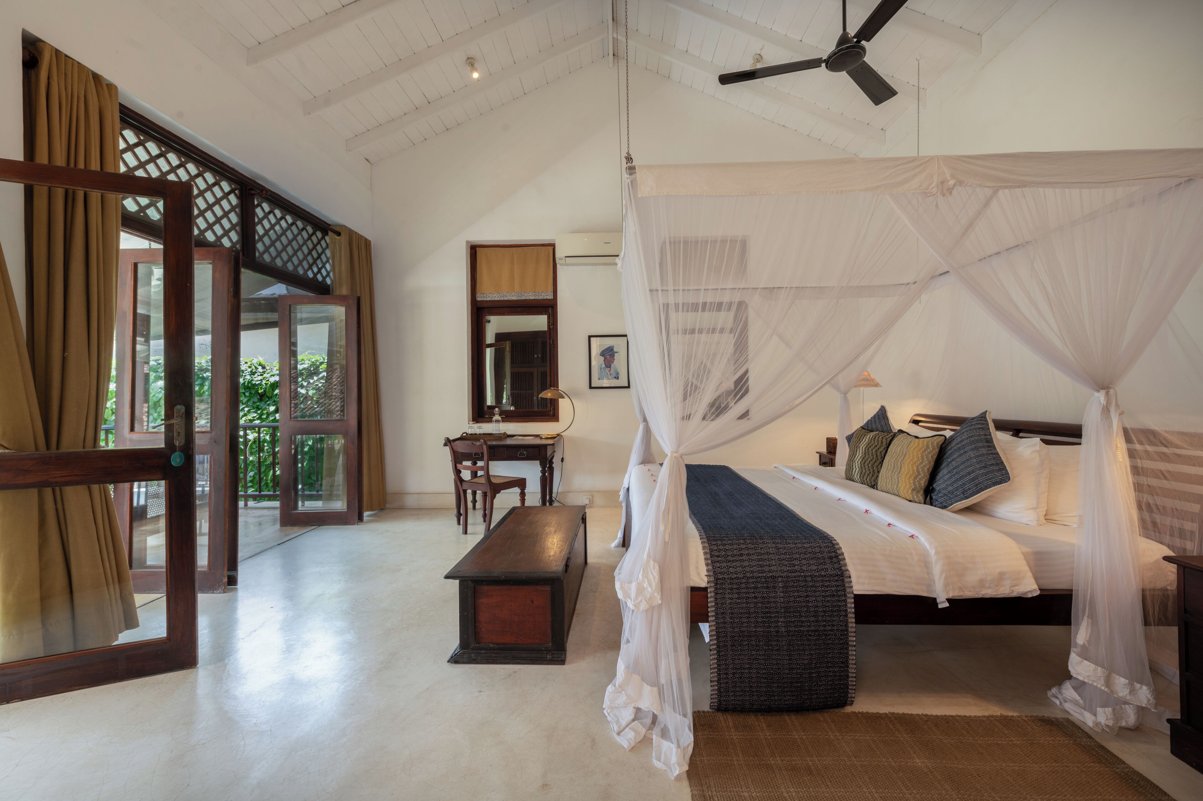 3 bedrooms, desk, iron/ironing board, free WiFi