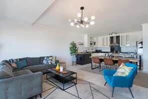 Interior - Searenity (Cape Town)