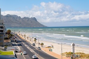 Interior - Searenity (Cape Town)