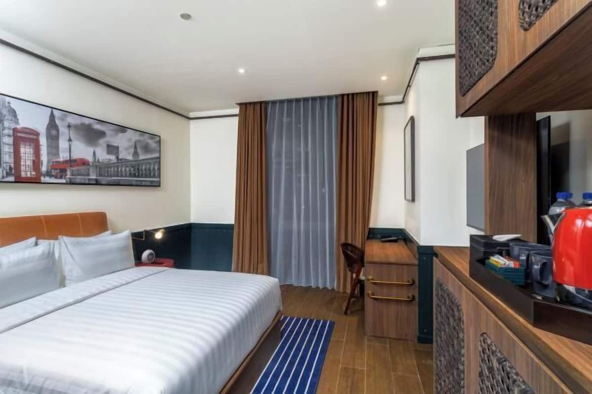 1 chambre, coffres-forts dans les chambres, bureau, draps fournis