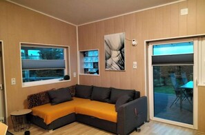Smart TV, fireplace - Oasis Comfortable holiday residence (Südbrookmerland\/Bedekaspel)