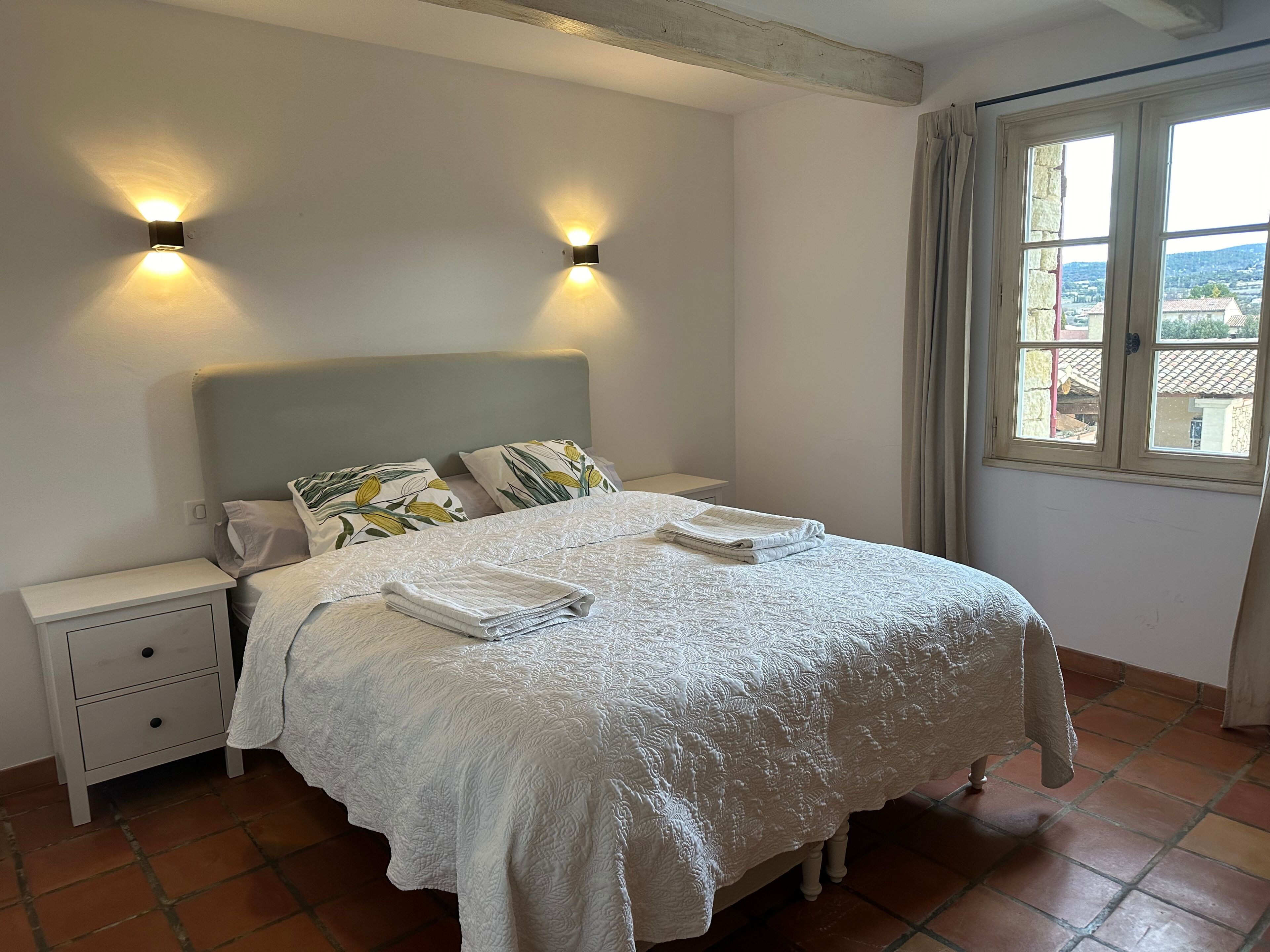 4 camere, culla da viaggio, Wi-Fi gratuito, lenzuola