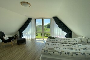 3 bedrooms, travel cot - Holiday home on Bornfeld (Osteeel)