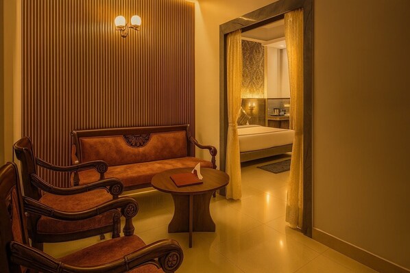 Suite superior, 1 cama de matrimonio grande, no fumadores, Aire acondicionado | 1 dormitorio, sábanas de algodón egipcio, ropa de cama de alta calidad