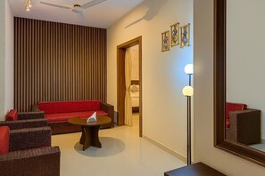 Suite superior, 1 cama de matrimonio grande, no fumadores, Aire acondicionado | 1 dormitorio, sábanas de algodón egipcio, ropa de cama de alta calidad