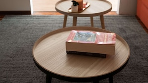Economy-Apartment, Mehrere Betten, 2 Bäder, Seeblick | Wohnbereich