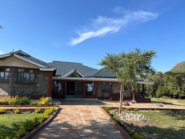 Front of property - evening/night